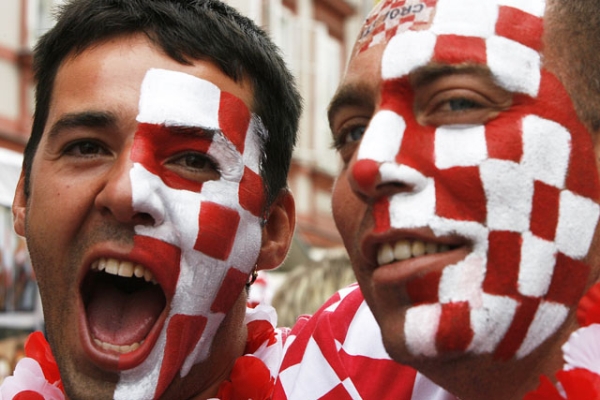 EURO 2012: Die kroatischen Fans auf dem Weg nach Posen mit dem Zug!