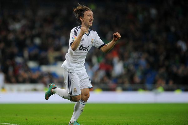 Video: Modric erzielt sein Debüt-Tor für Real beim 4:0 Sieg gegen Real Saragossa