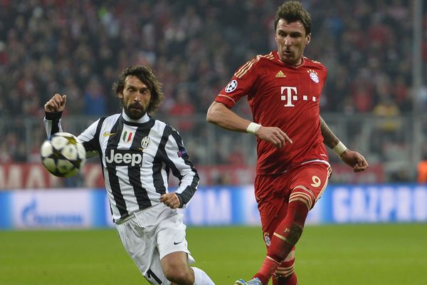 Video: Bayern München gewinnt mit einem starken Mario Mandzukic 2:0 gegen Juventus Turin